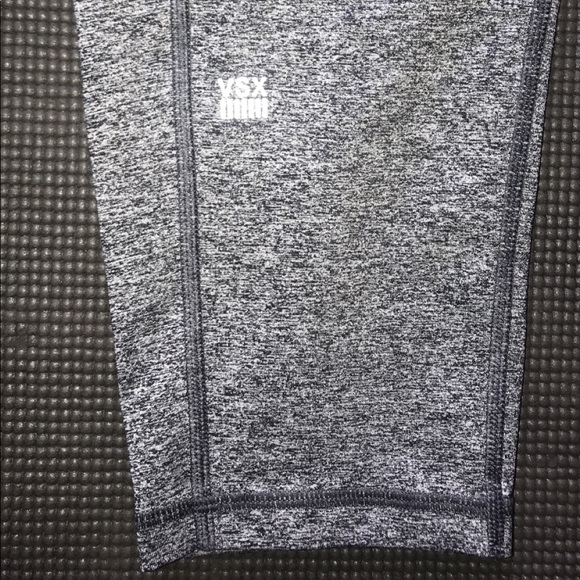 Victoria's Secret Pants - Victoria Secret Crop Leggings